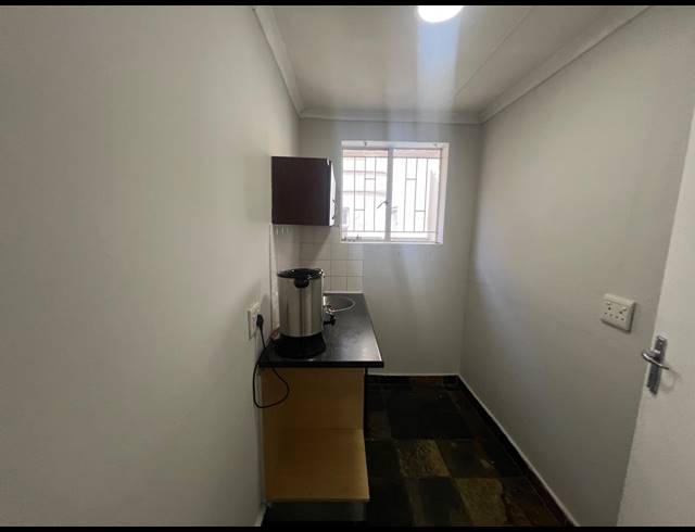600M² OFFICE FOR SALE IN THREE RIVERS PROPER